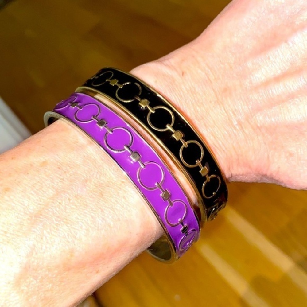 Two equestrian themed bangles in enamel  finishes: purple & black 🖤💜